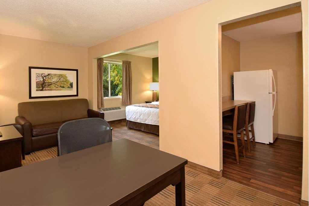 Extended America - Lauderdale - Cypress Creek - Nw 6th Way