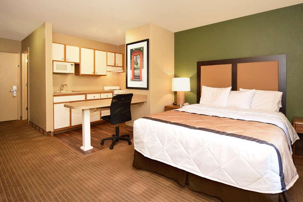 Extended America - Lauderdale - Cypress Creek - Nw 6th Way 2*