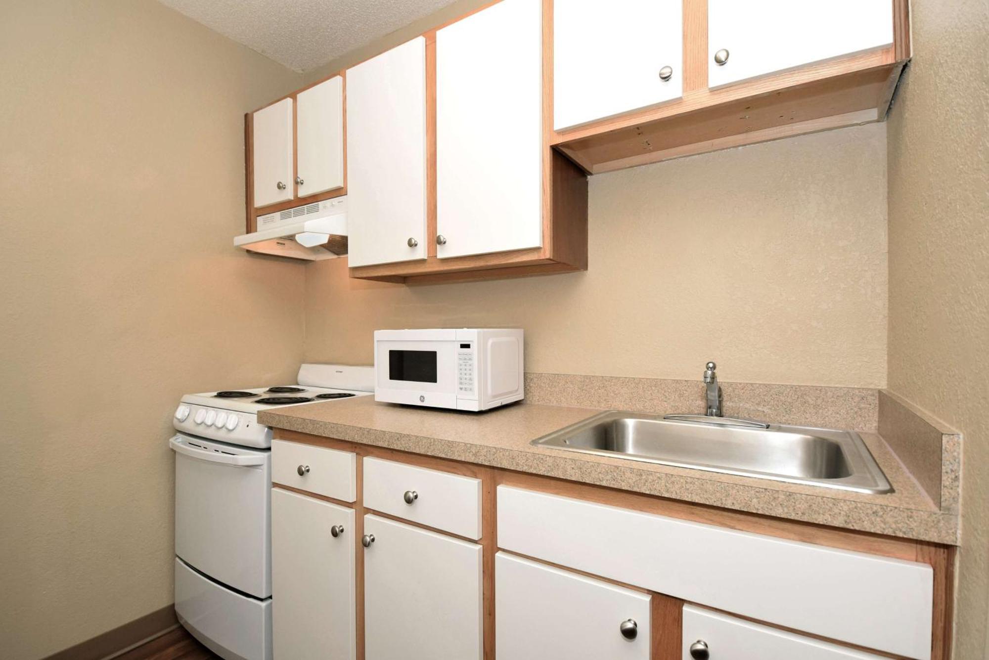 Extended America - Lauderdale - Cypress Creek - Nw 6th Way 2*
