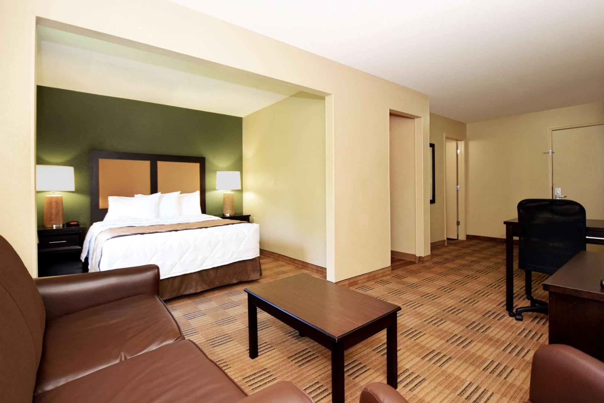 Extended America - Lauderdale - Cypress Creek - Nw 6th Way 2*