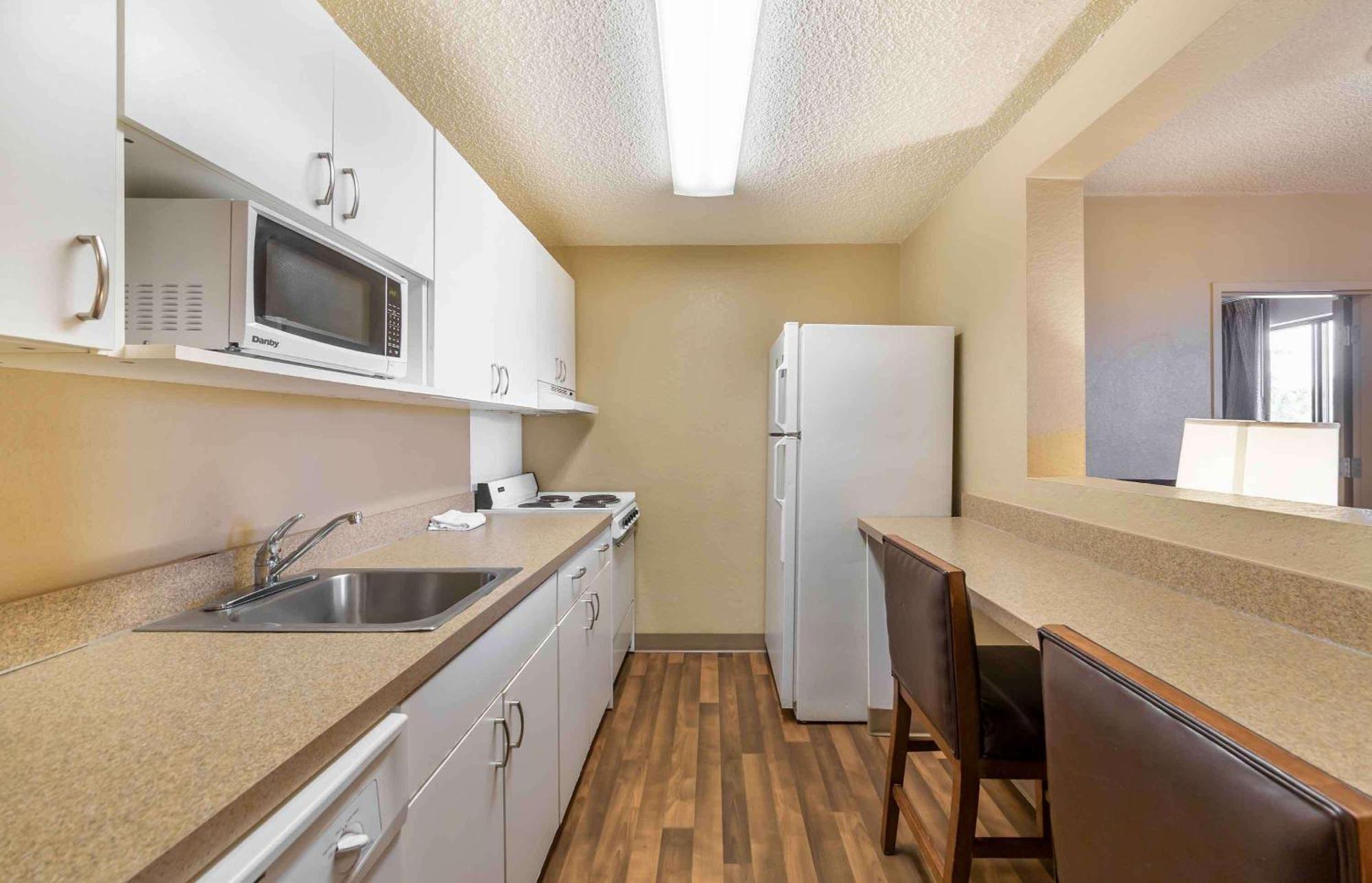Extended America - Lauderdale - Cypress Creek - Nw 6th Way