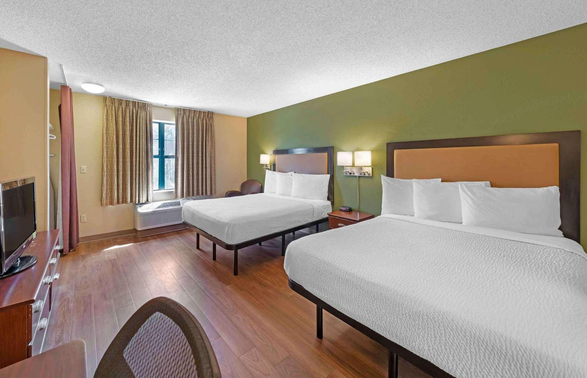 Extended America - Lauderdale - Cypress Creek - Nw 6th Way 2*