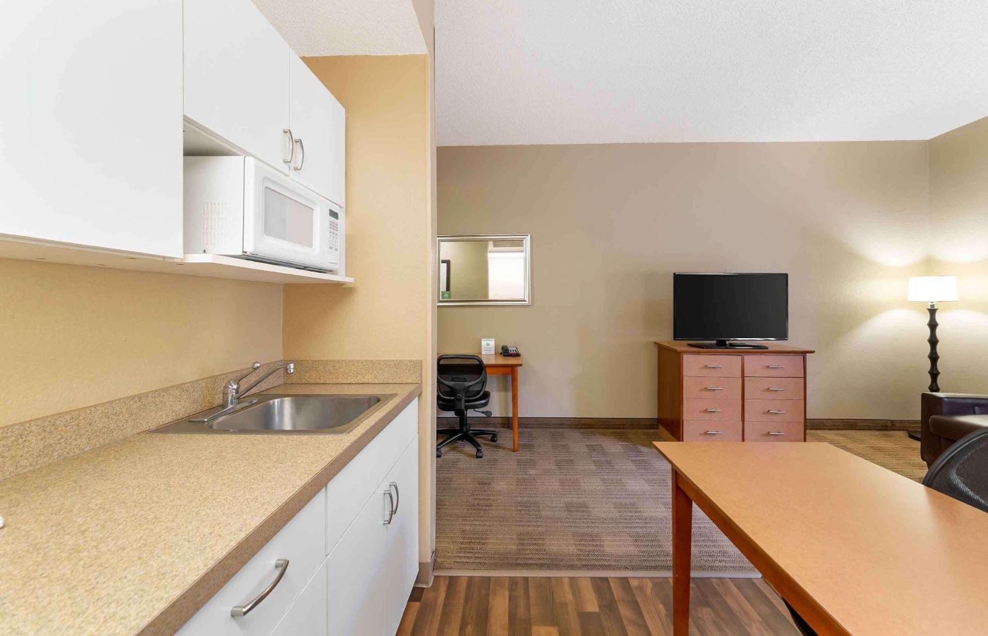 Extended America - Lauderdale - Cypress Creek - Nw 6th Way