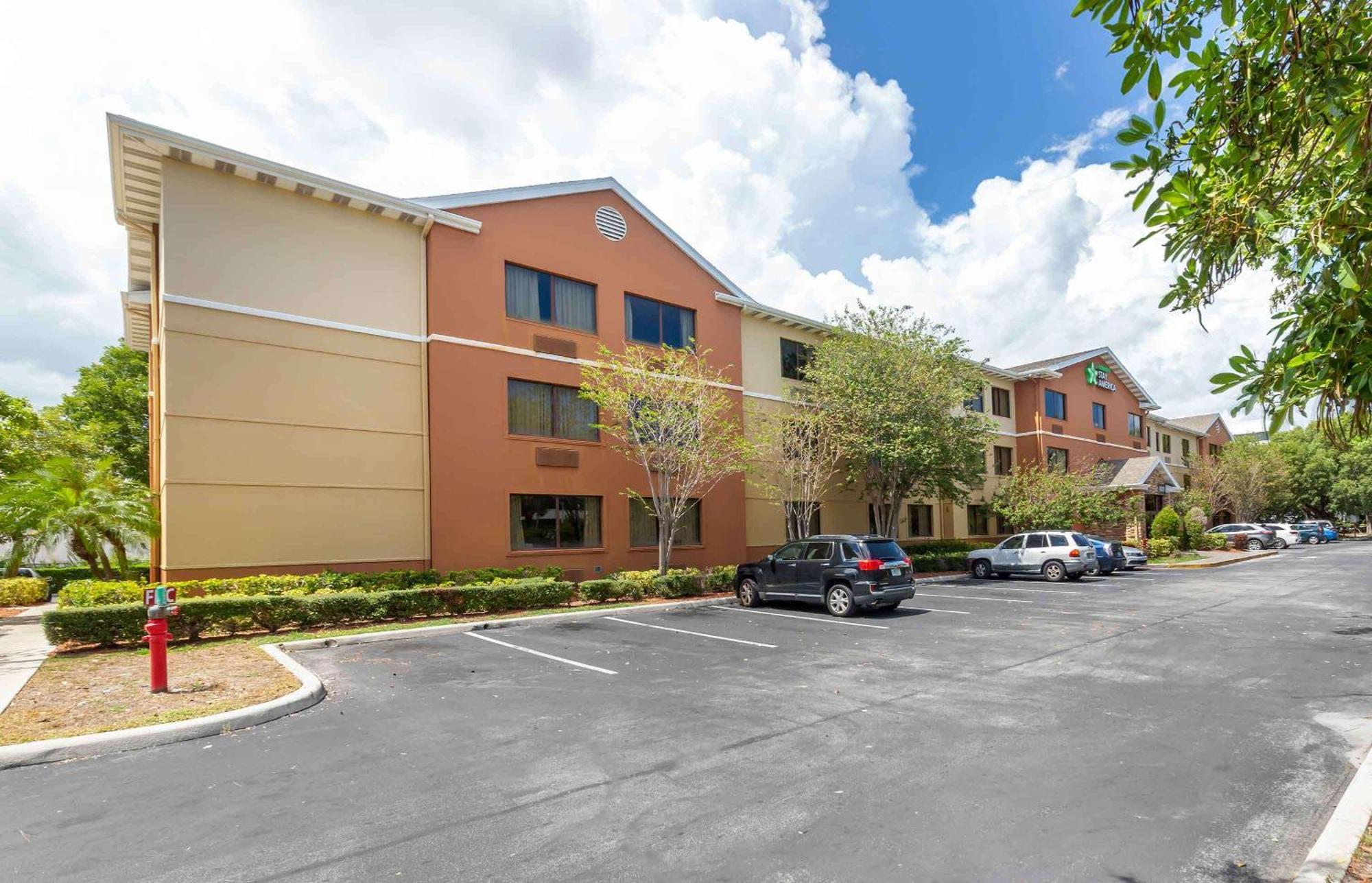 Extended America - Lauderdale - Cypress Creek - Nw 6th Way 2*